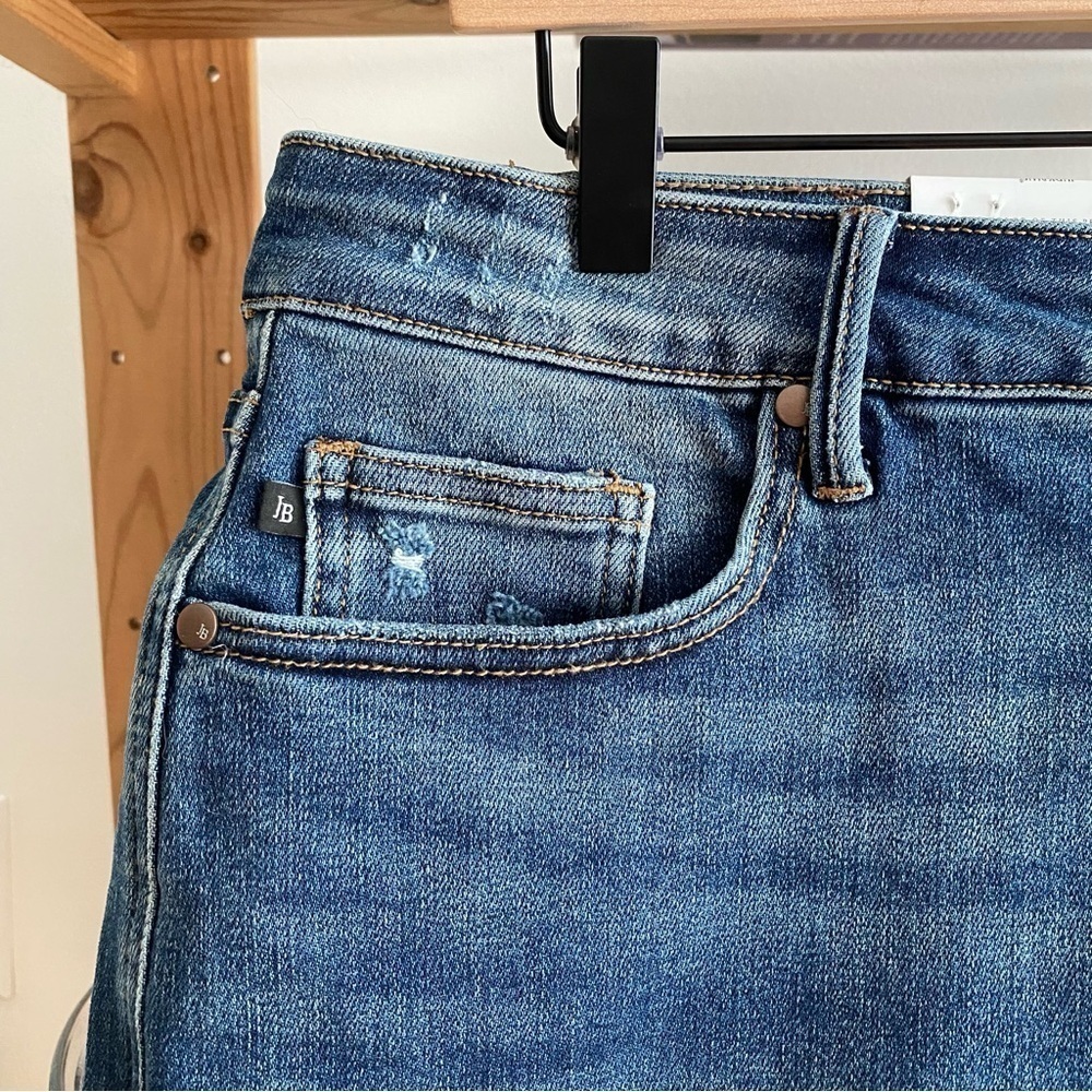 Judy Blue High Waisted Vintage Wash Tummy Control Cuffed Denim Short Plus 2X - Picture 8 of 16